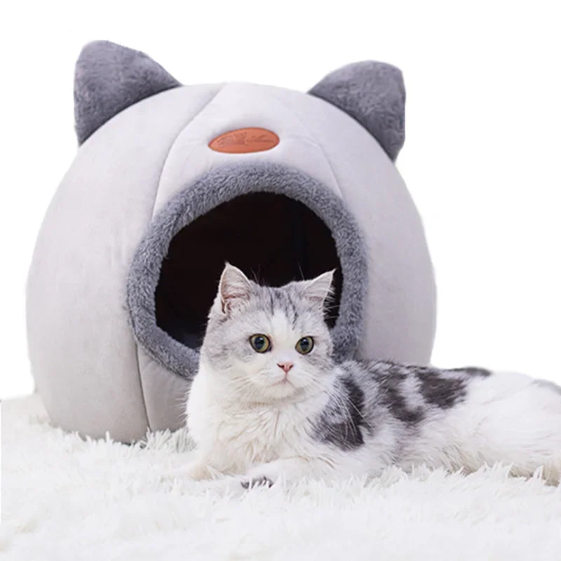 Cozy Winter Cave Bed for Pets