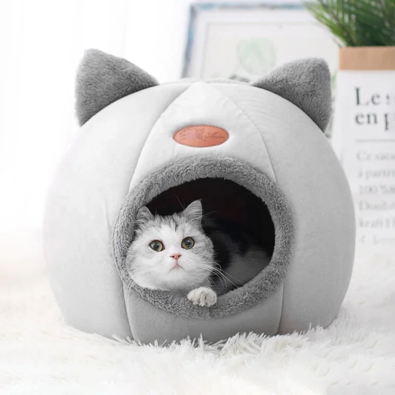 Cozy Winter Cave Bed for Pets
