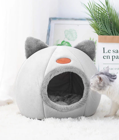 Cozy Winter Cave Bed for Pets